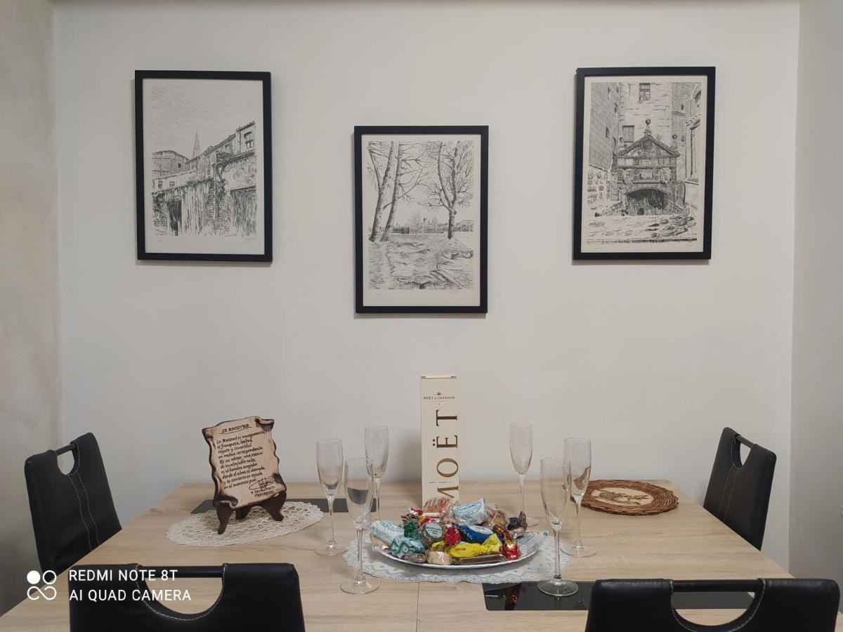 Gonzalo De Berceo 15 " Calidad-Sobrio" And " Free Private Parking " Apartment Logrono Ngoại thất bức ảnh