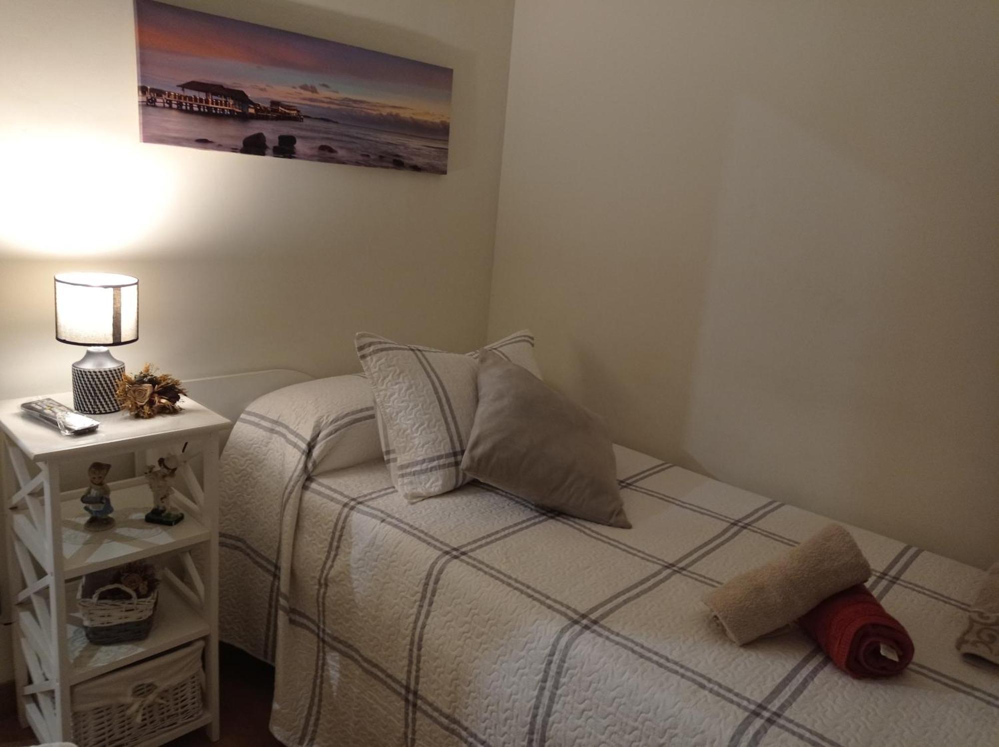 Gonzalo De Berceo 15 " Calidad-Sobrio" And " Free Private Parking " Apartment Logrono Phòng bức ảnh